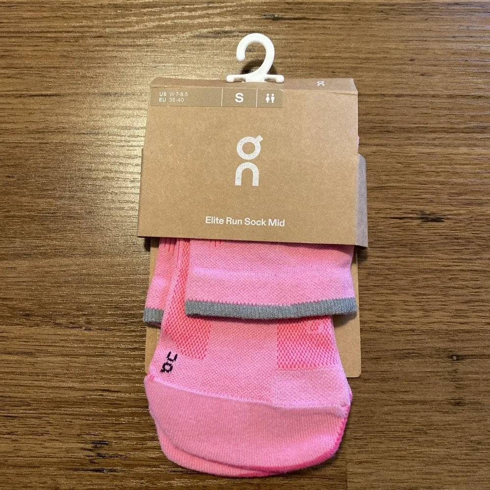 On 2UF10443955 Small W-(7-8.5) Elite Run Sock Low-1Pair, Raspberry/Pink